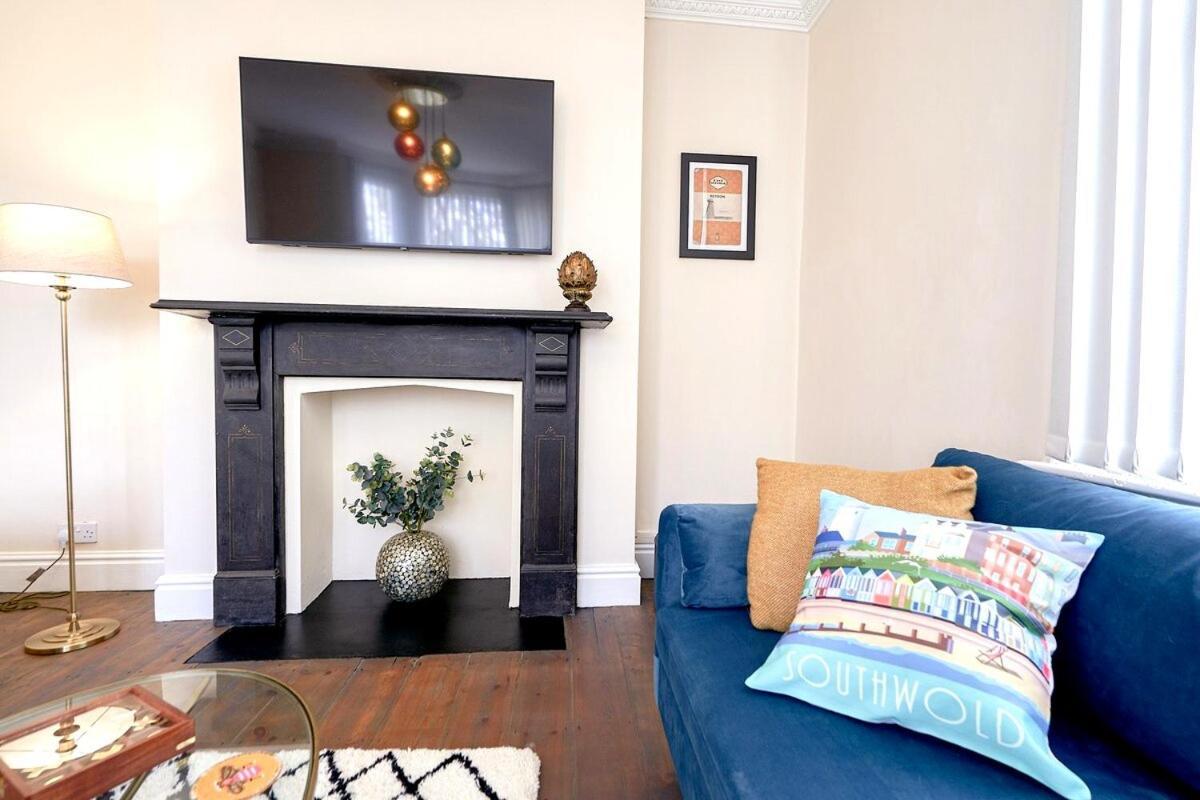 Stunning Ground Floor Apartment Near Southwold Bagian luar foto