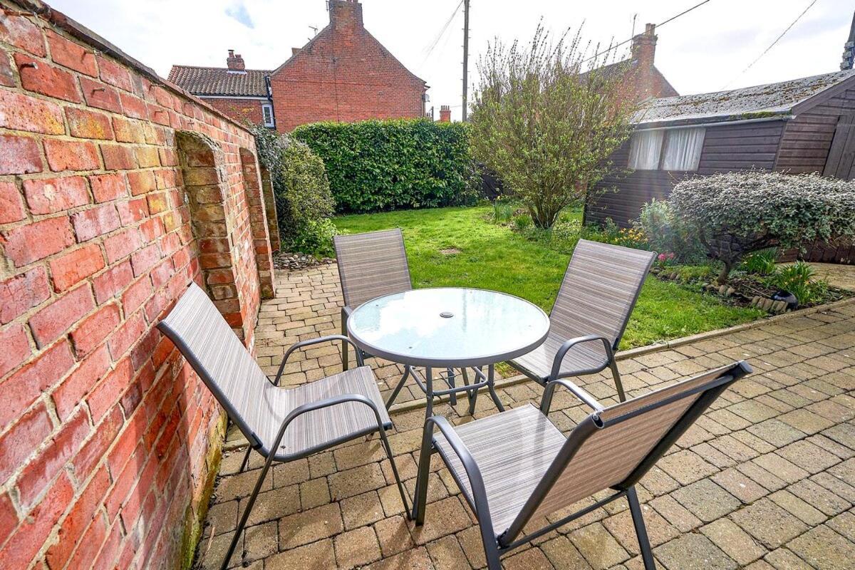 Stunning Ground Floor Apartment Near Southwold Bagian luar foto